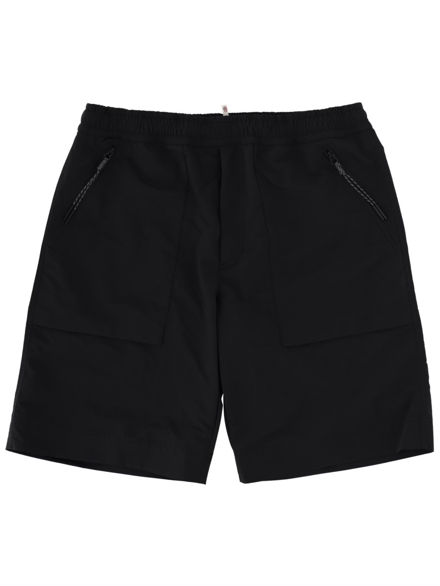 SHORTS CON LOGO