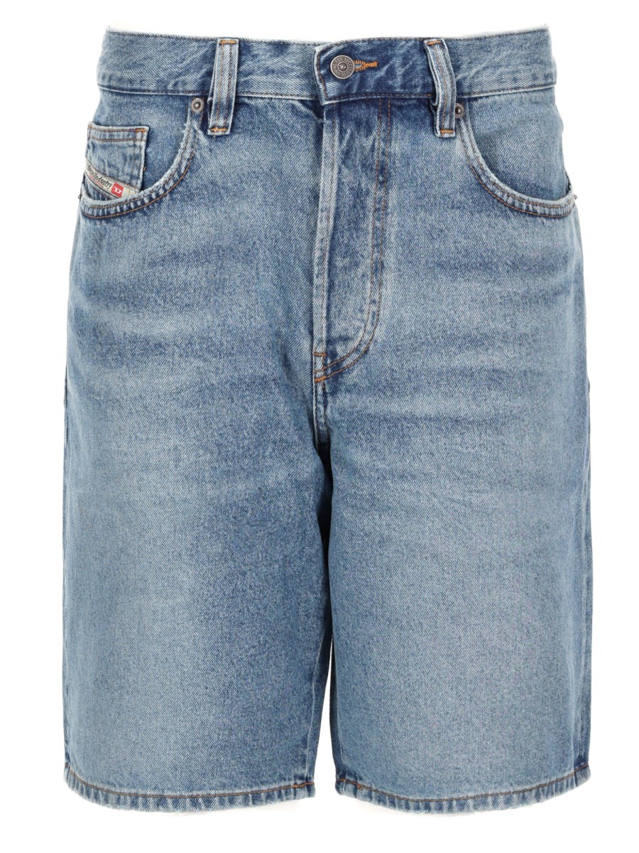 SHORTS IN DENIM 