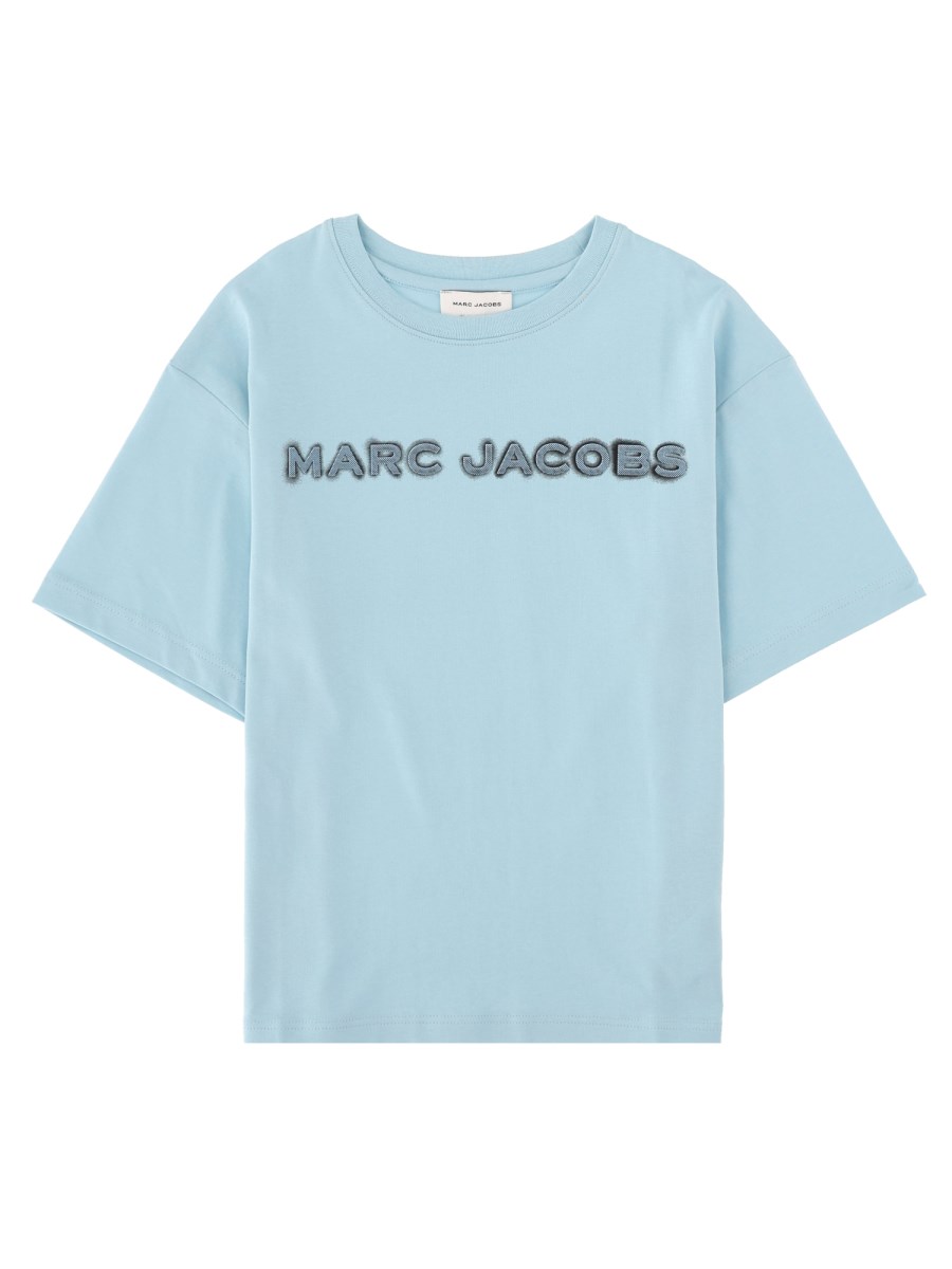 T-SHIRT CON SCRITTA