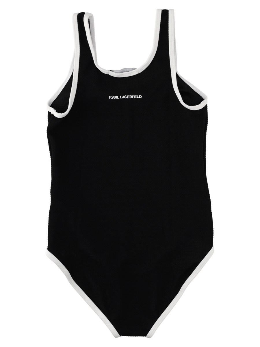 COSTUME INTERO