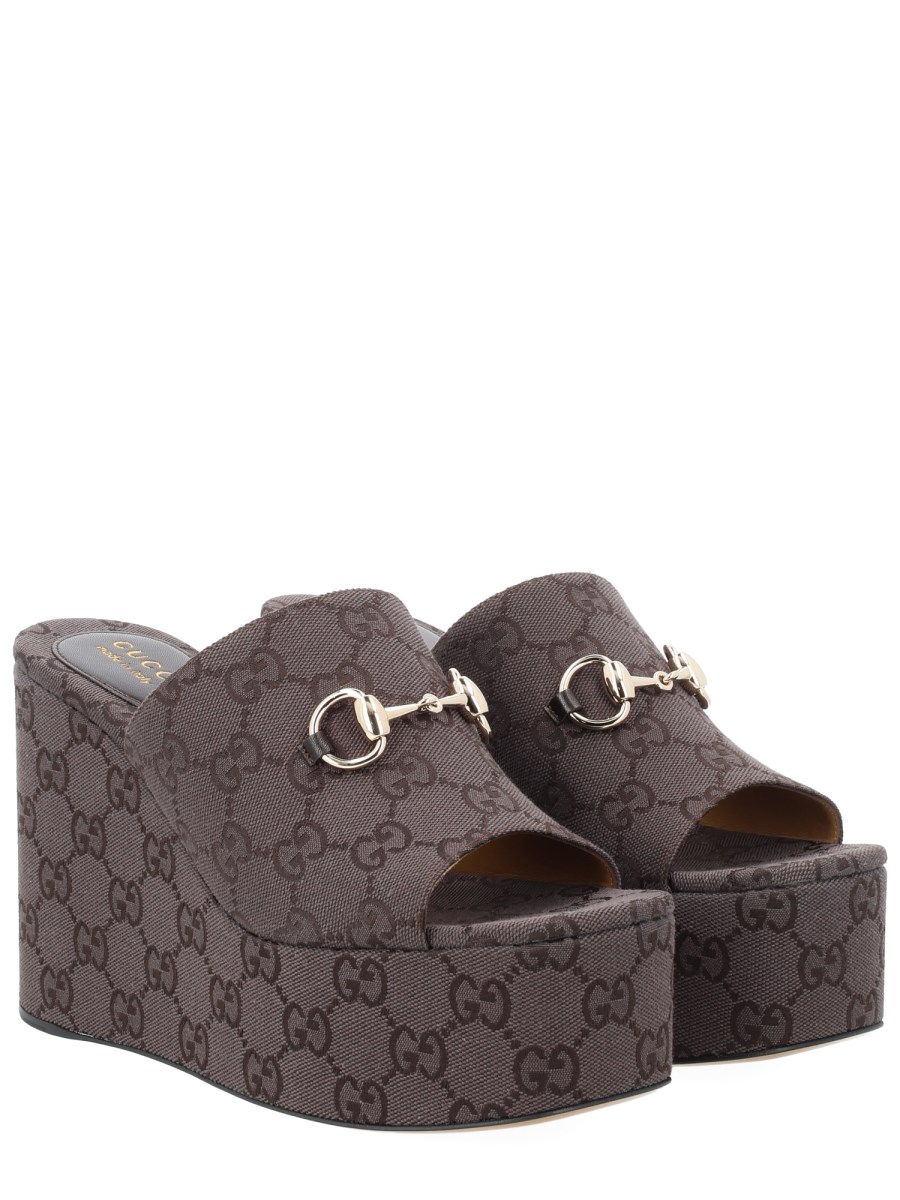 SANDALO CON ZEPPA IN TESSUTO GG