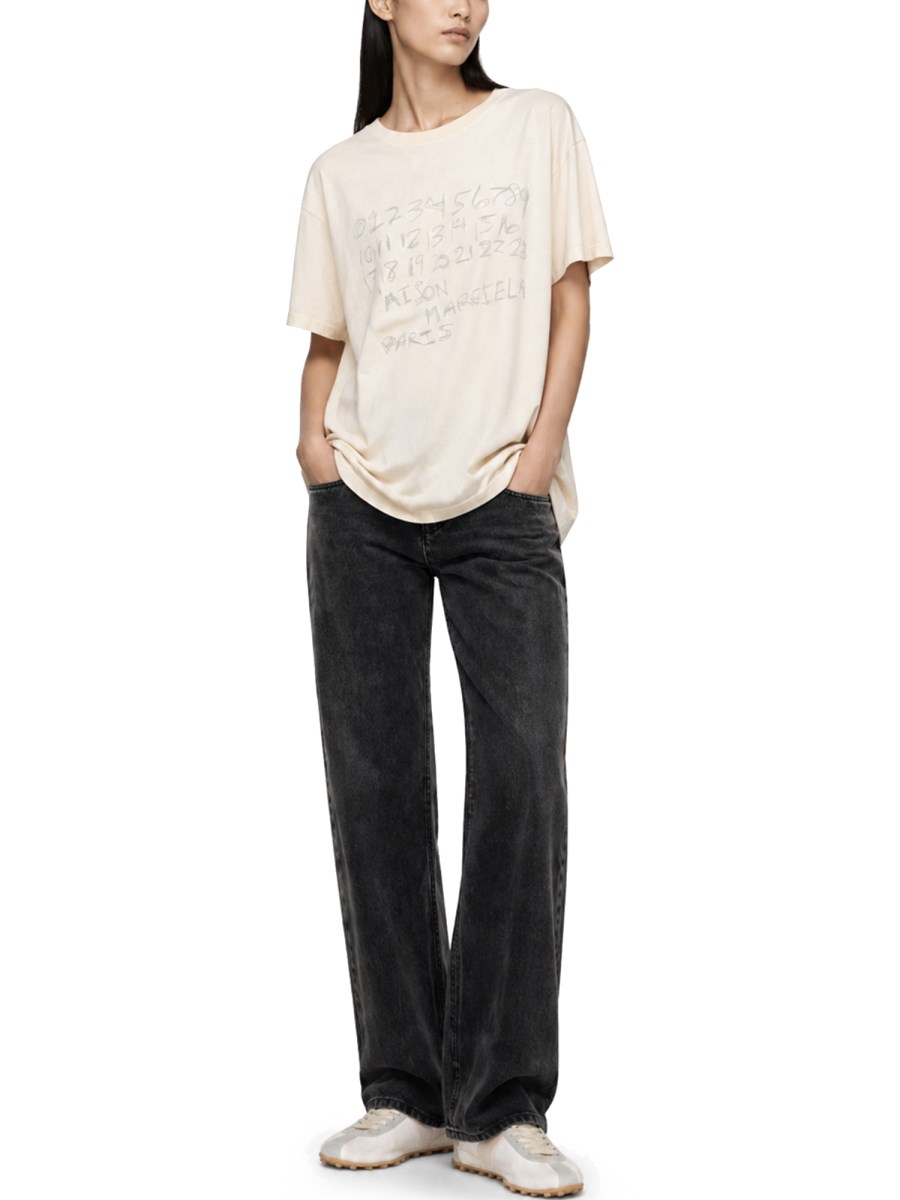 T-SHIRT CON STAMPA