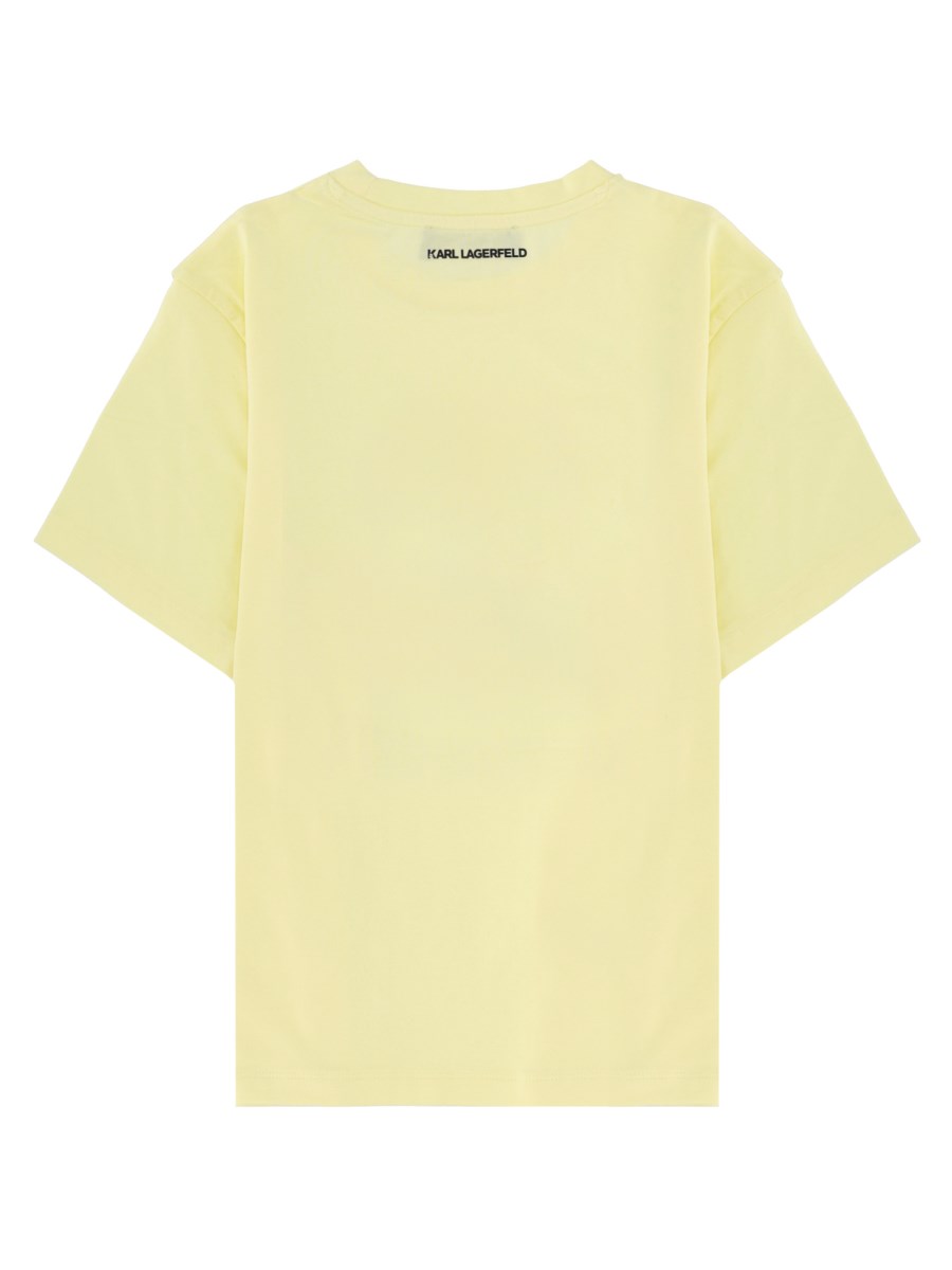 T-SHIRT CON STAMPA