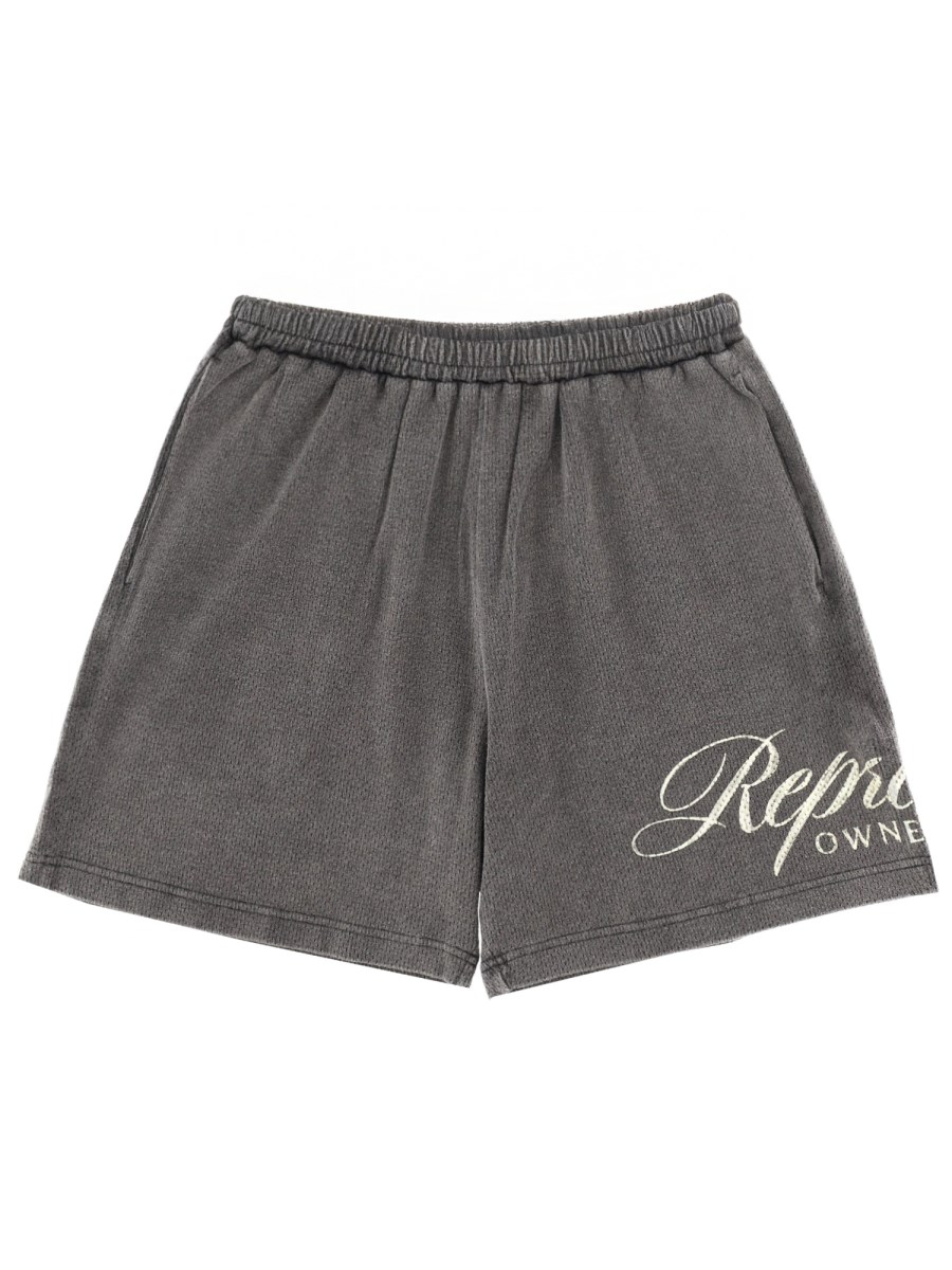 SHORTS CON LOGO