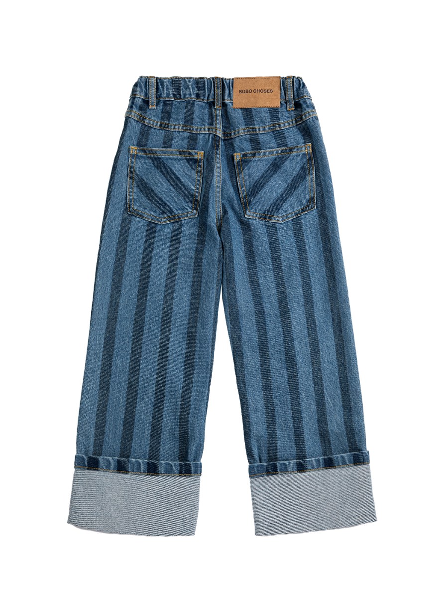 DENIM PICKLES THE DOG