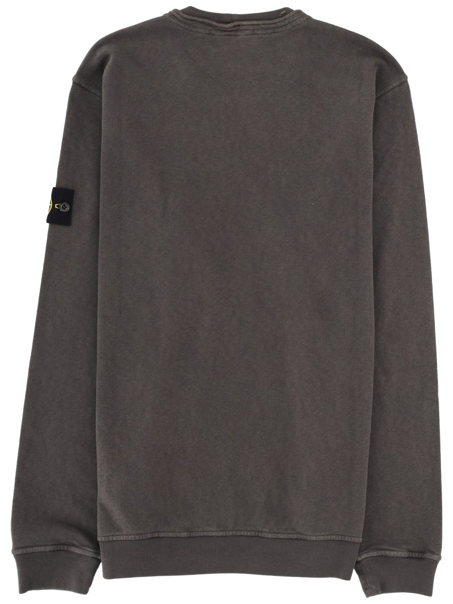 FELPA CON PATCH LOGO