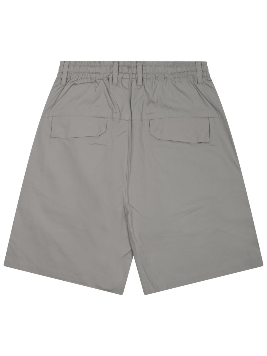 SHORTS METROPOLIS CON LOGO