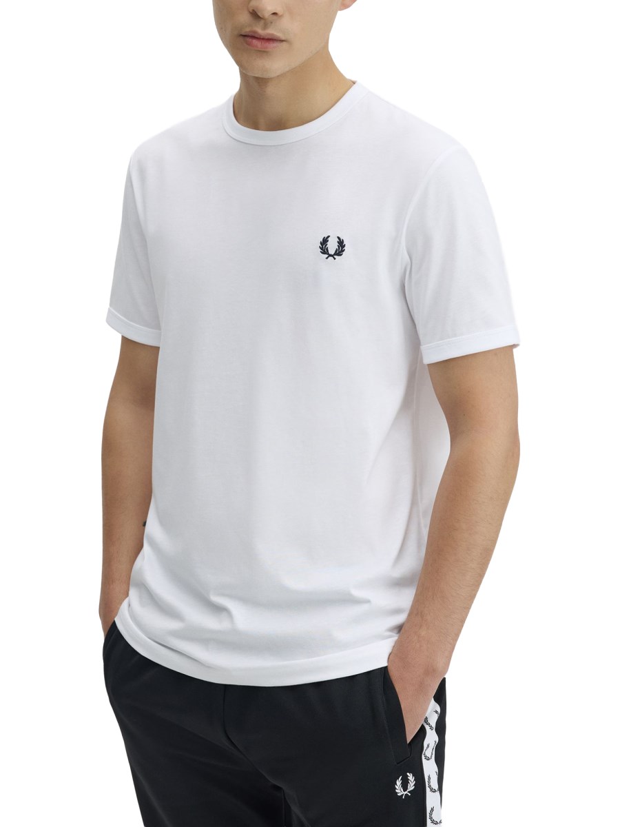 T-SHIRT CON LOGO