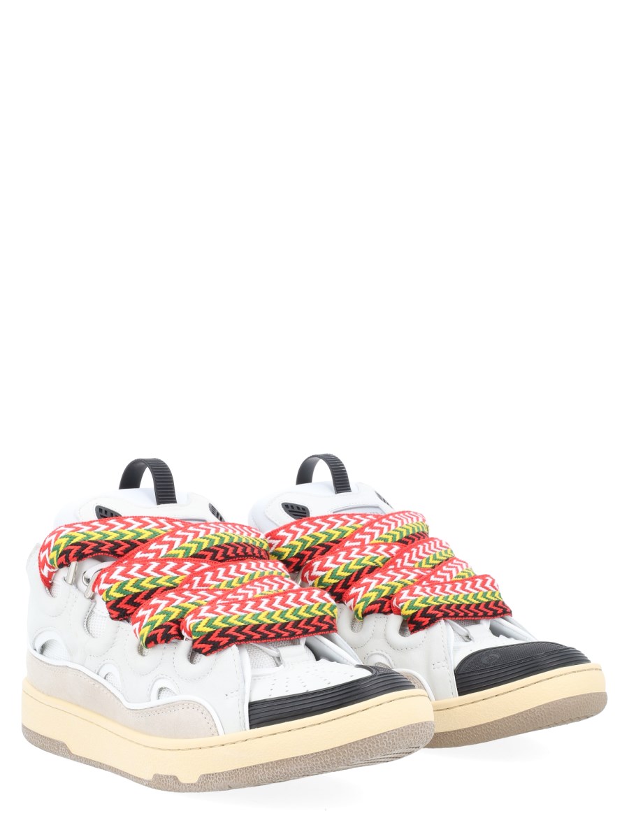SNEAKER CURB