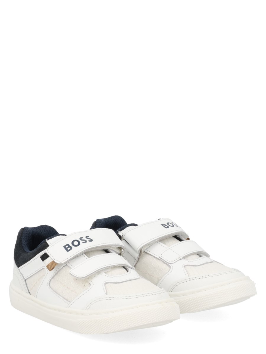 SNEAKER CON STRAPPO LOGATO