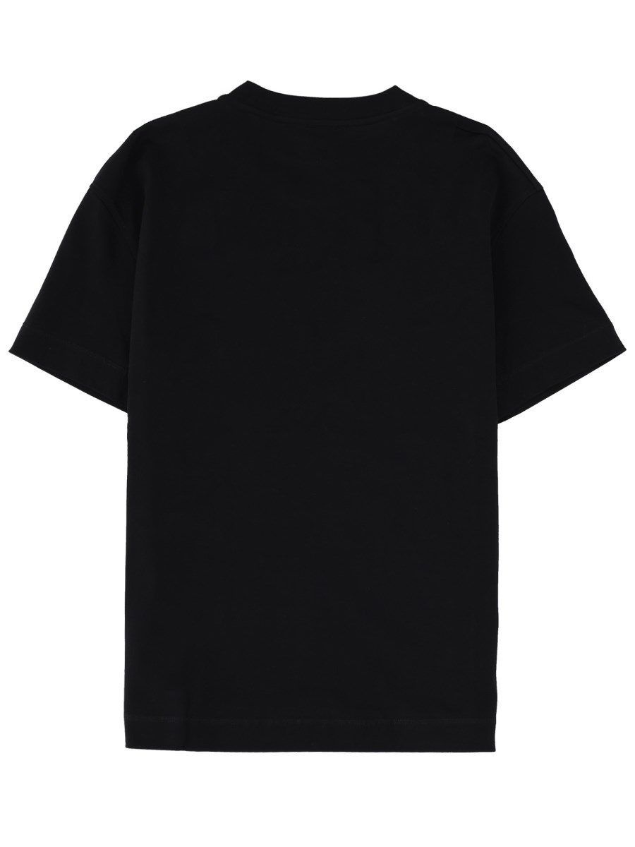 T-SHIRT CON TASCHINO