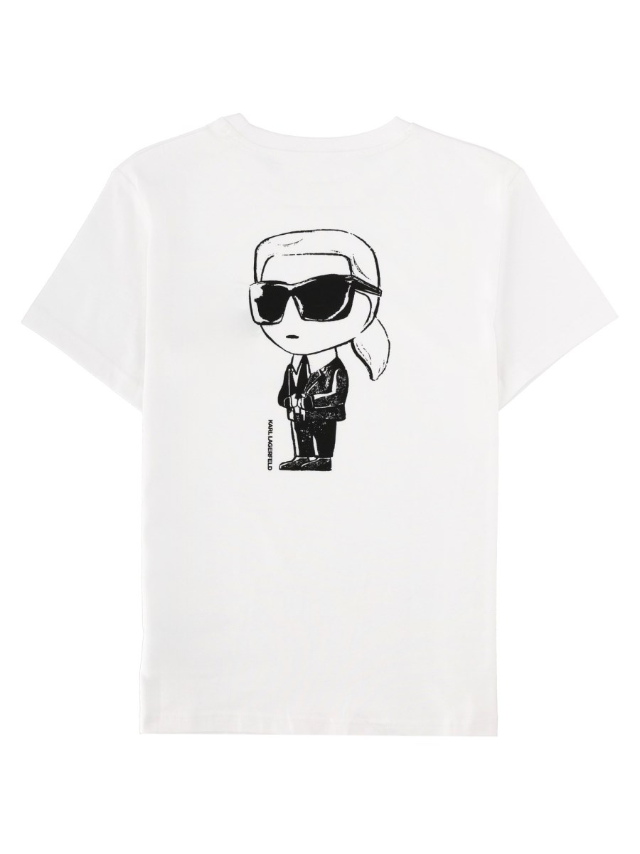 T-SHIRT CON STAMPA SUL RETRO
