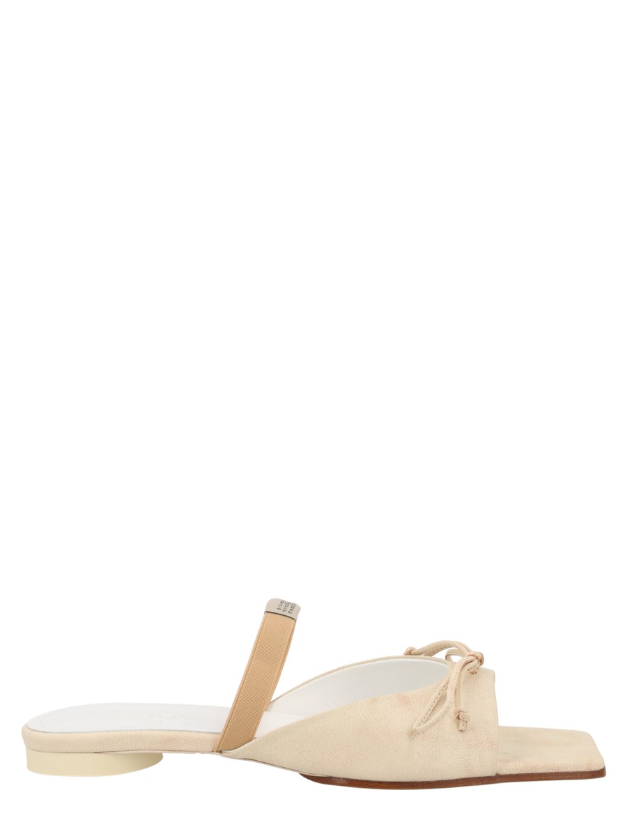 SANDALO SLINGBACK CON DETTAGLIO A FIOCCO