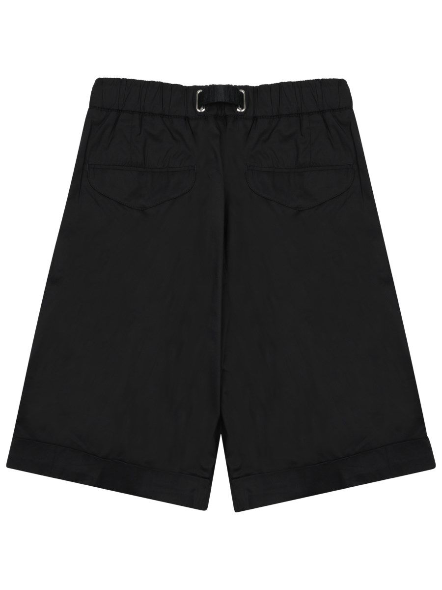 SHORTS CON CINTURA