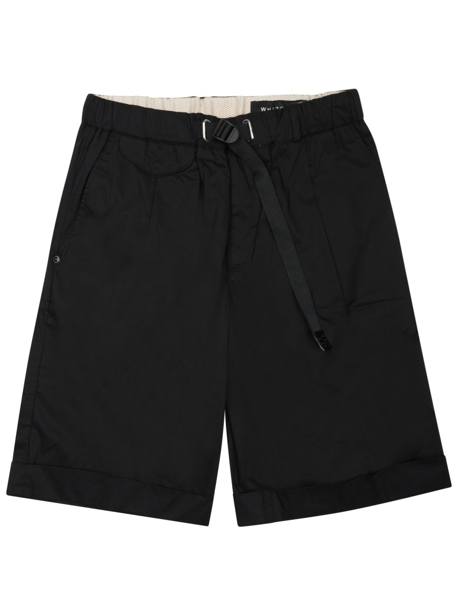 SHORTS CON CINTURA