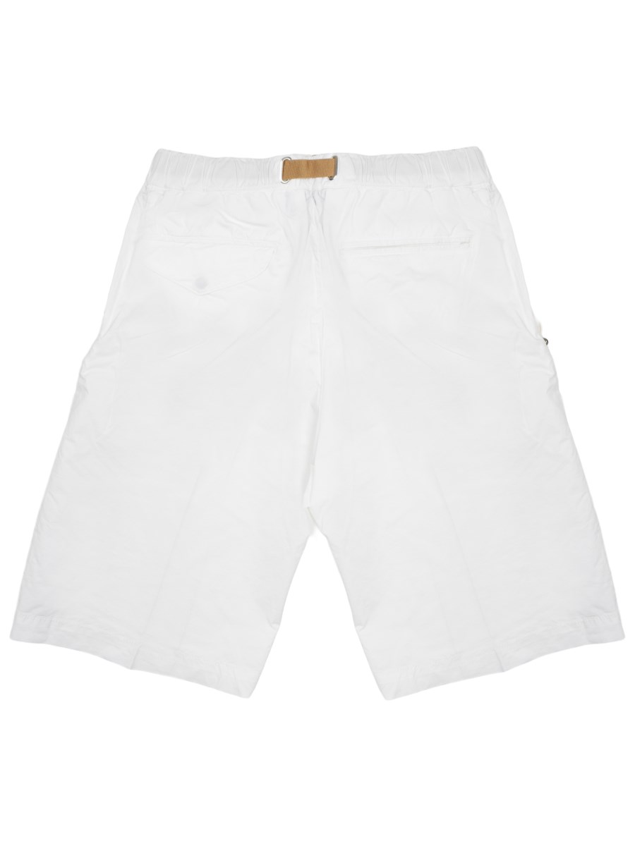 SHORTS CON CINTURA