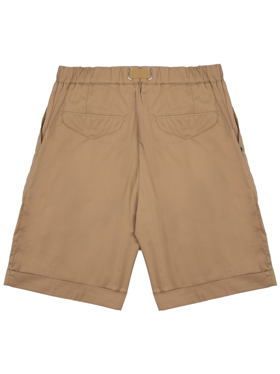 SHORTS CON CINTURA