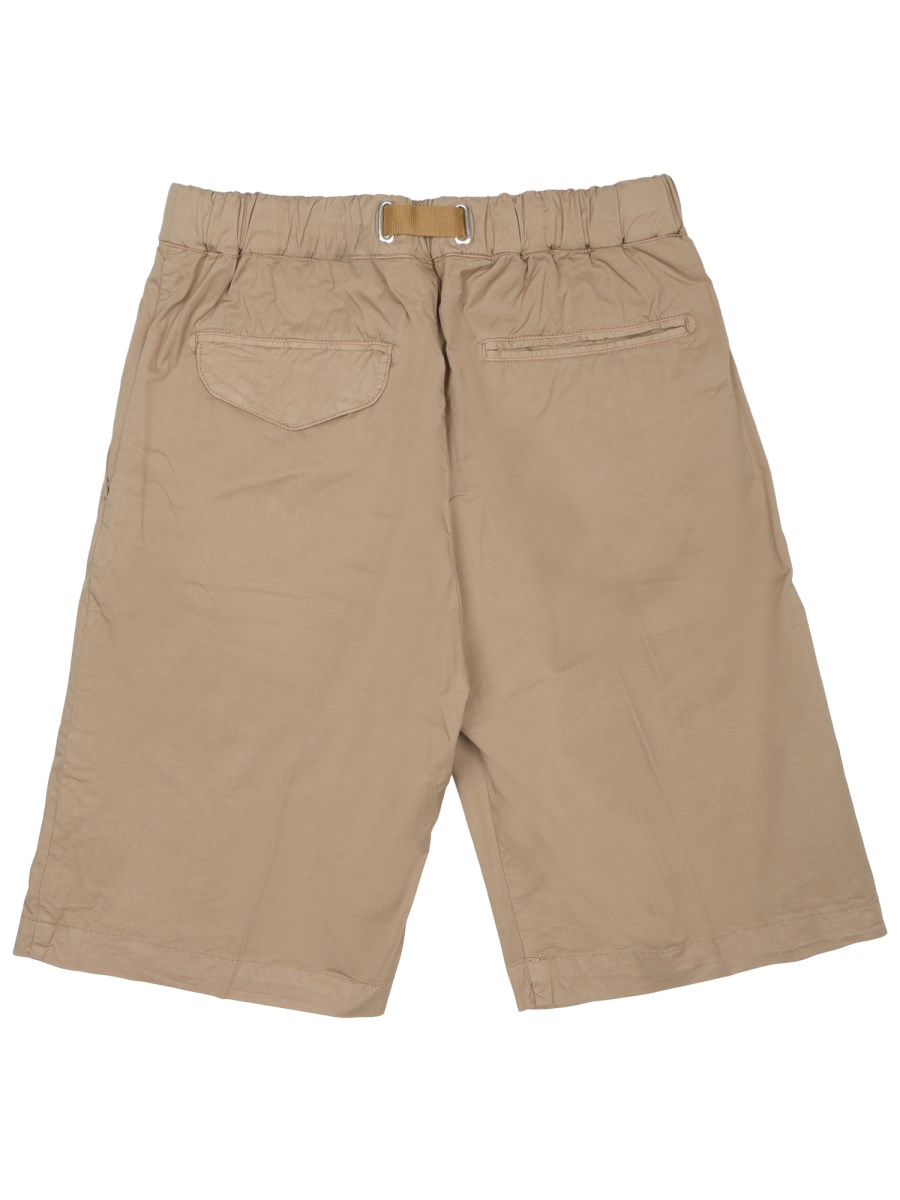 SHORTS CON CINTURA