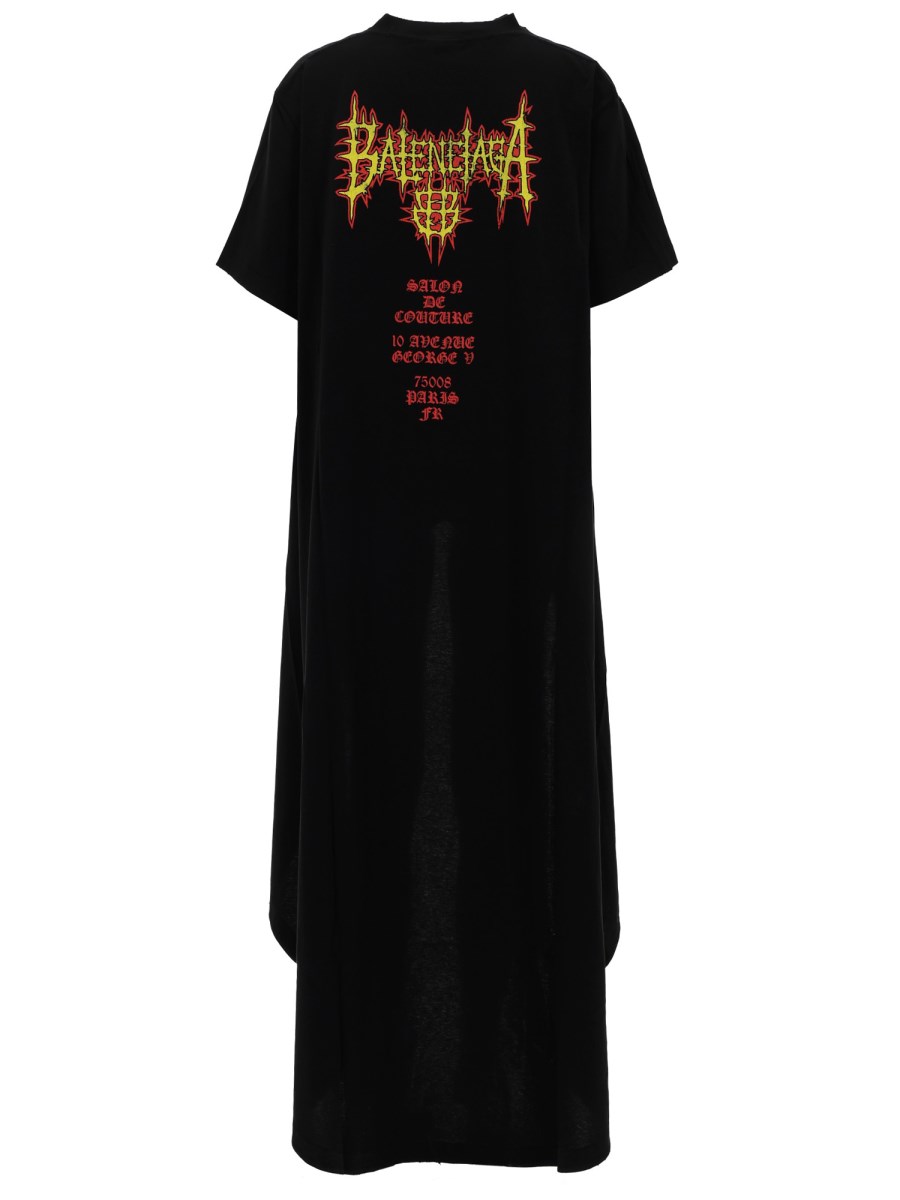 ABITO LUNGO CON STRASCICO