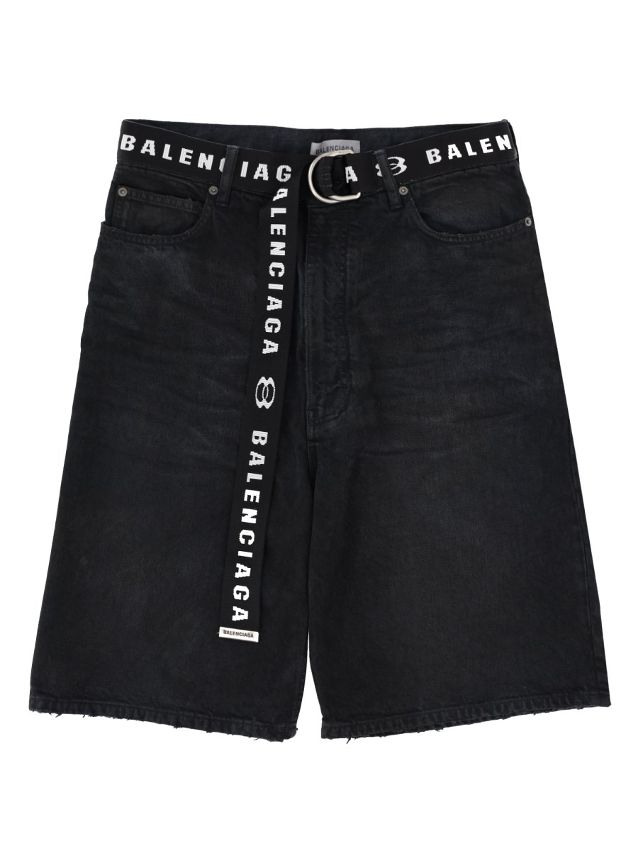 SHORTS CON CINTURA
