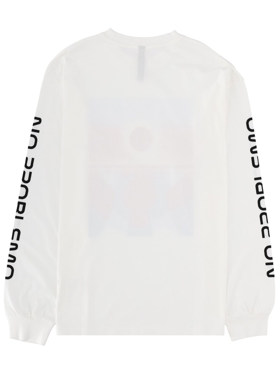 T-SHIRT CON STAMPA E LOGO