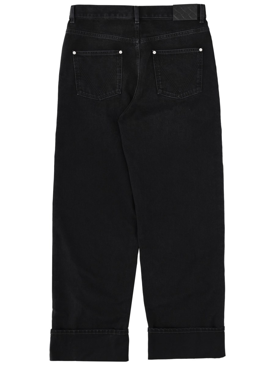 JEANS CON ORLO PIEGATO