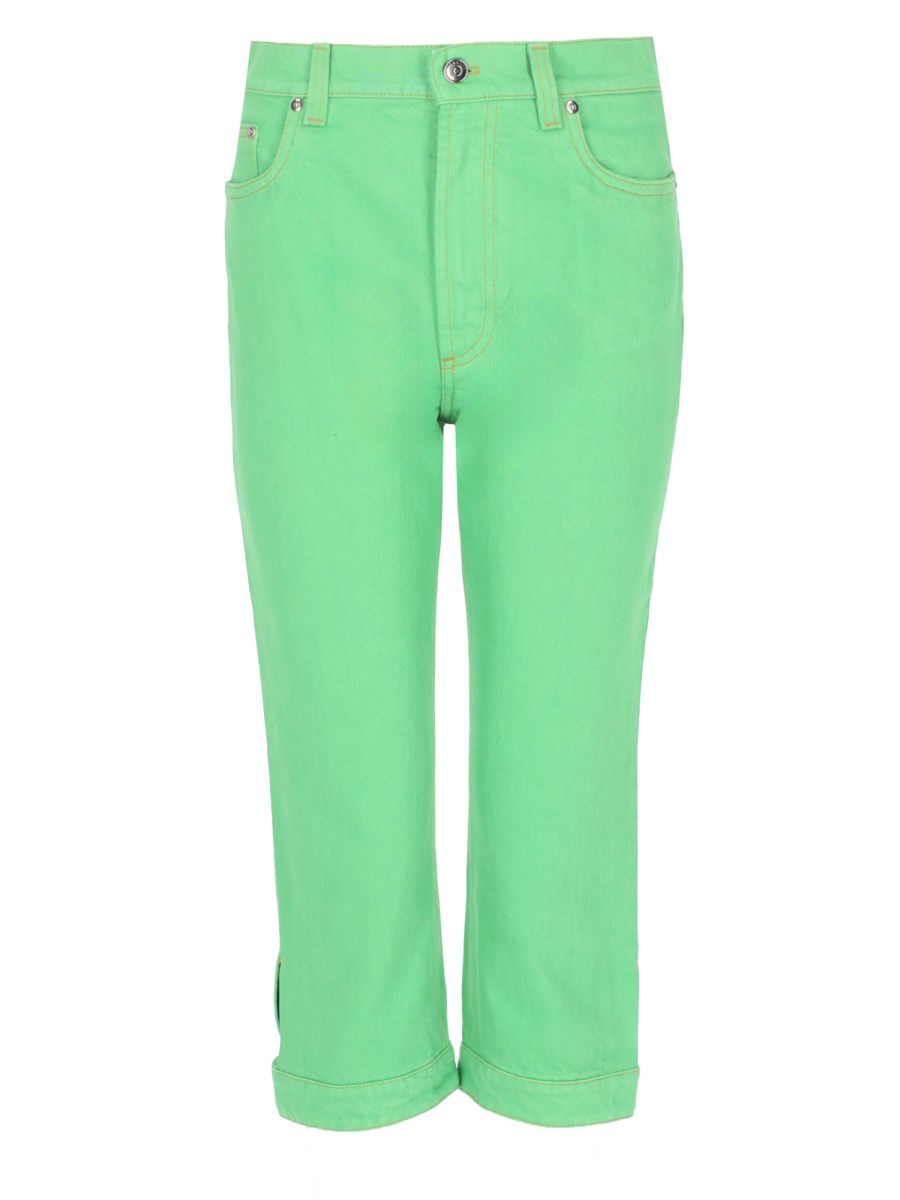 JEANS CAPRI CON PATCH MEDUSA