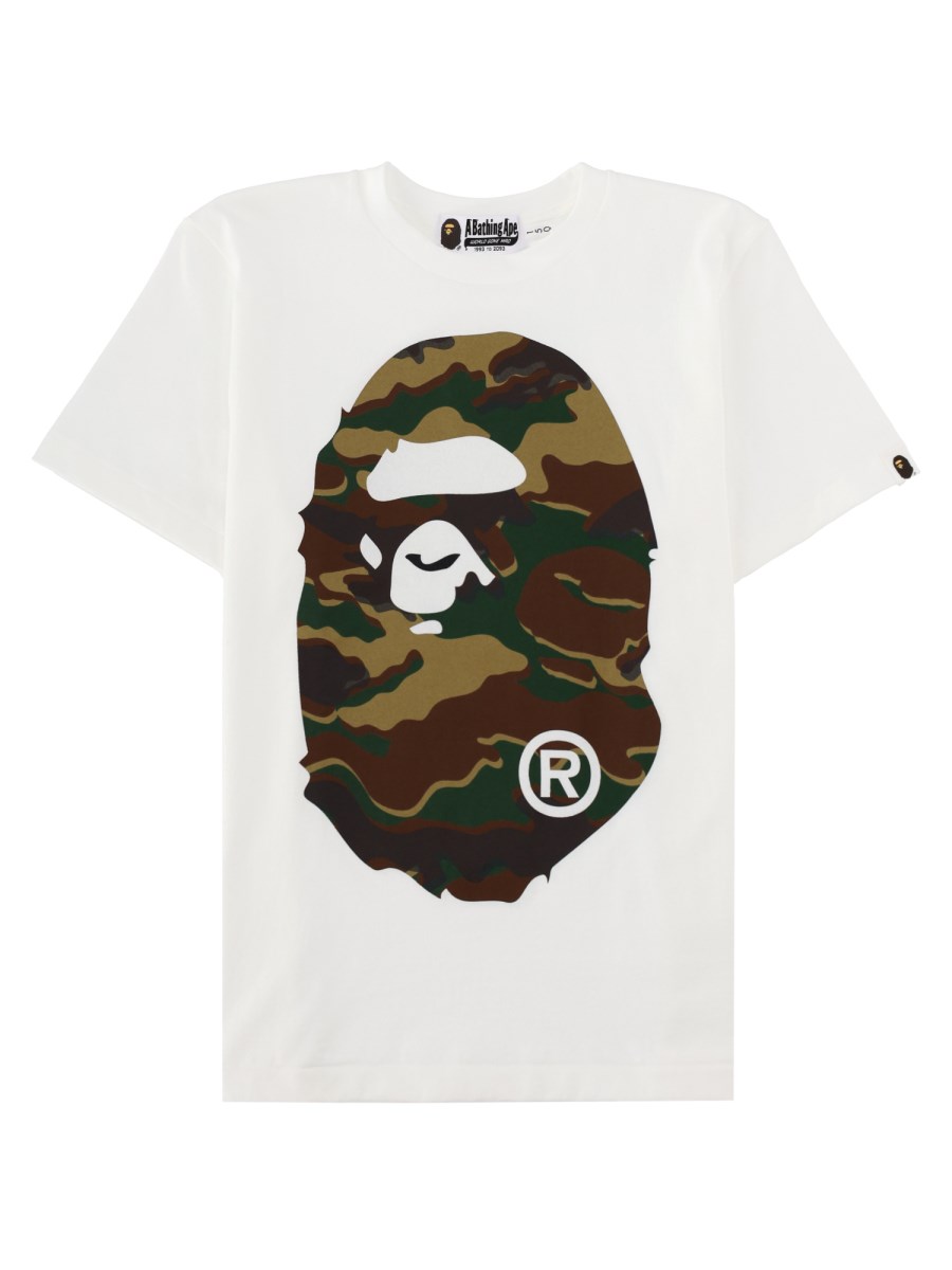 T-shirt con logo Big Ape e stampa mimetica
