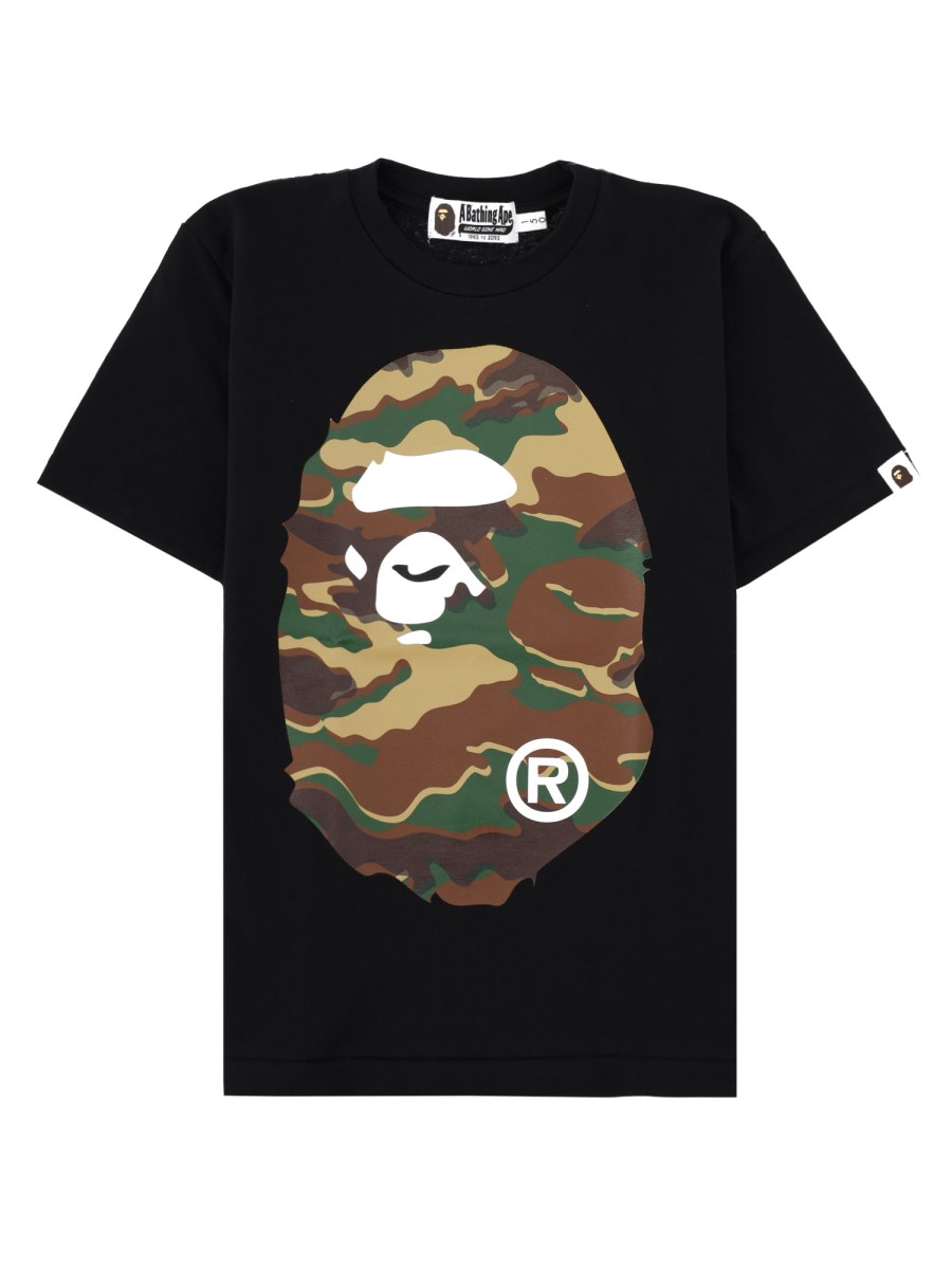 T-shirt con logo Big Ape e stampa mimetica