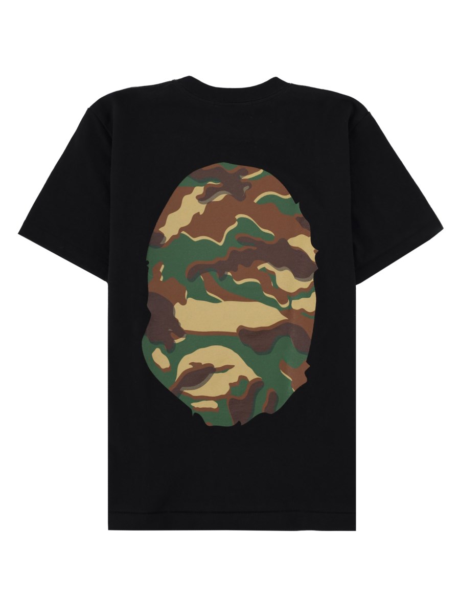 T-shirt con logo Big Ape e stampa mimetica