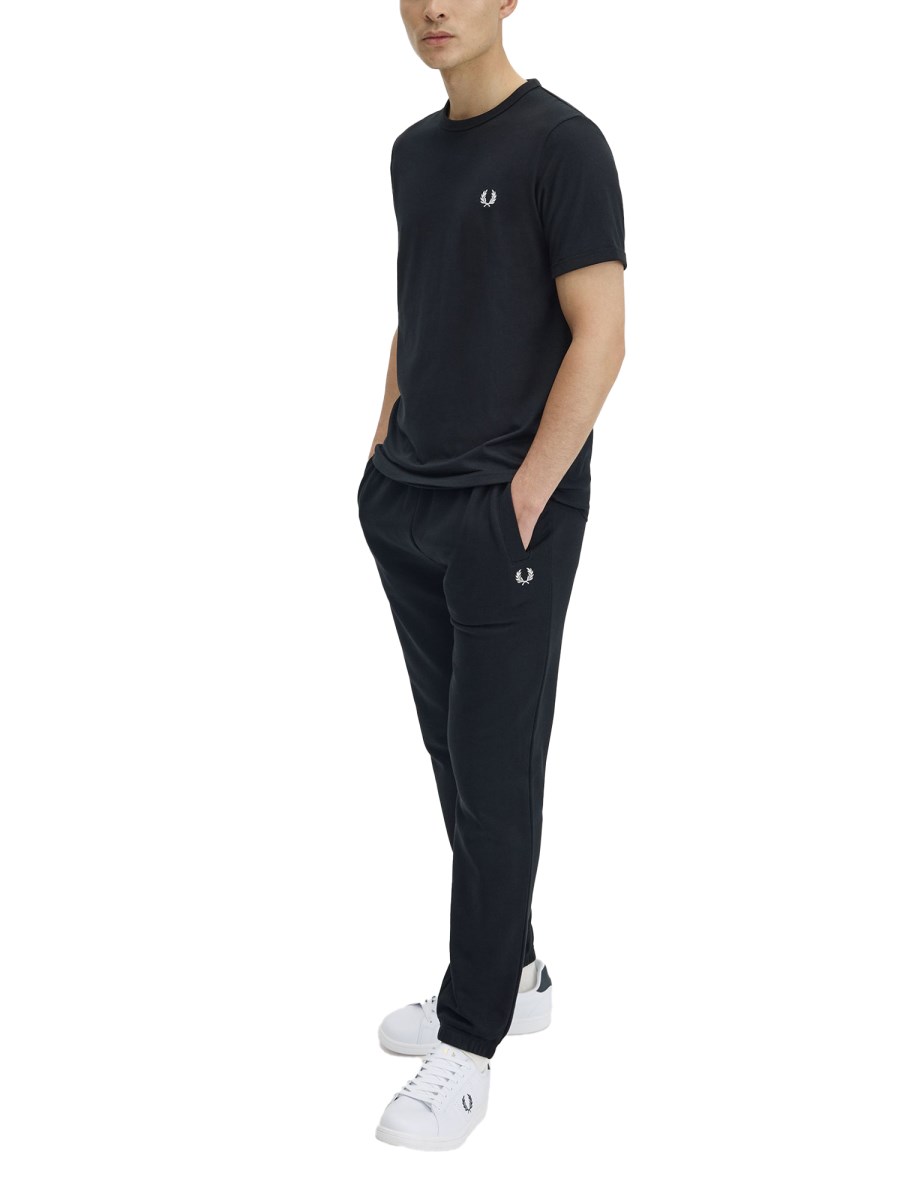 T-SHIRT RINGER CON LOGO