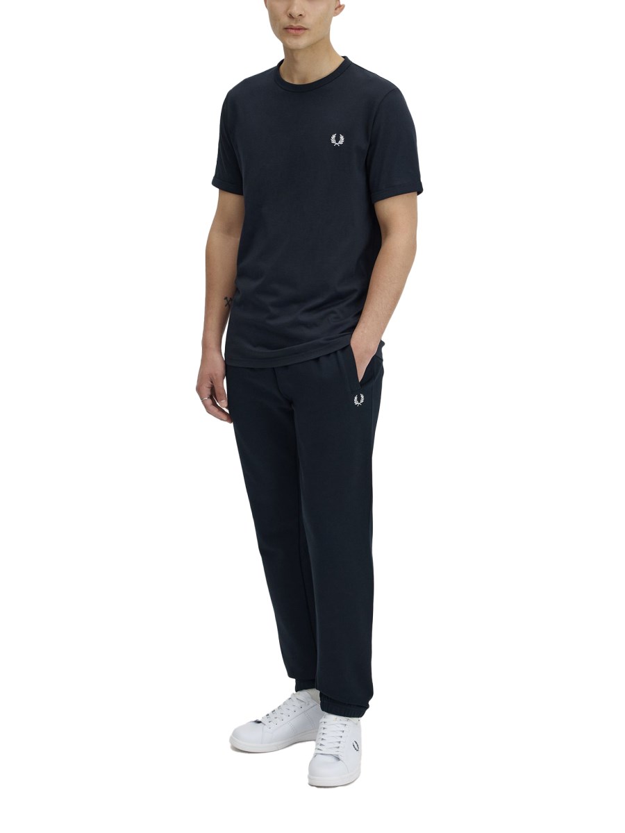 T-SHIRT RINGER CON LOGO