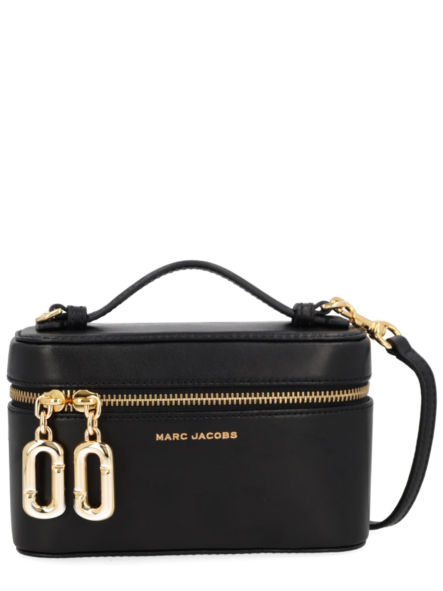 BORSA VANITY SCENE
