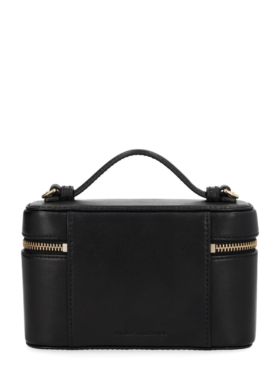 BORSA VANITY SCENE