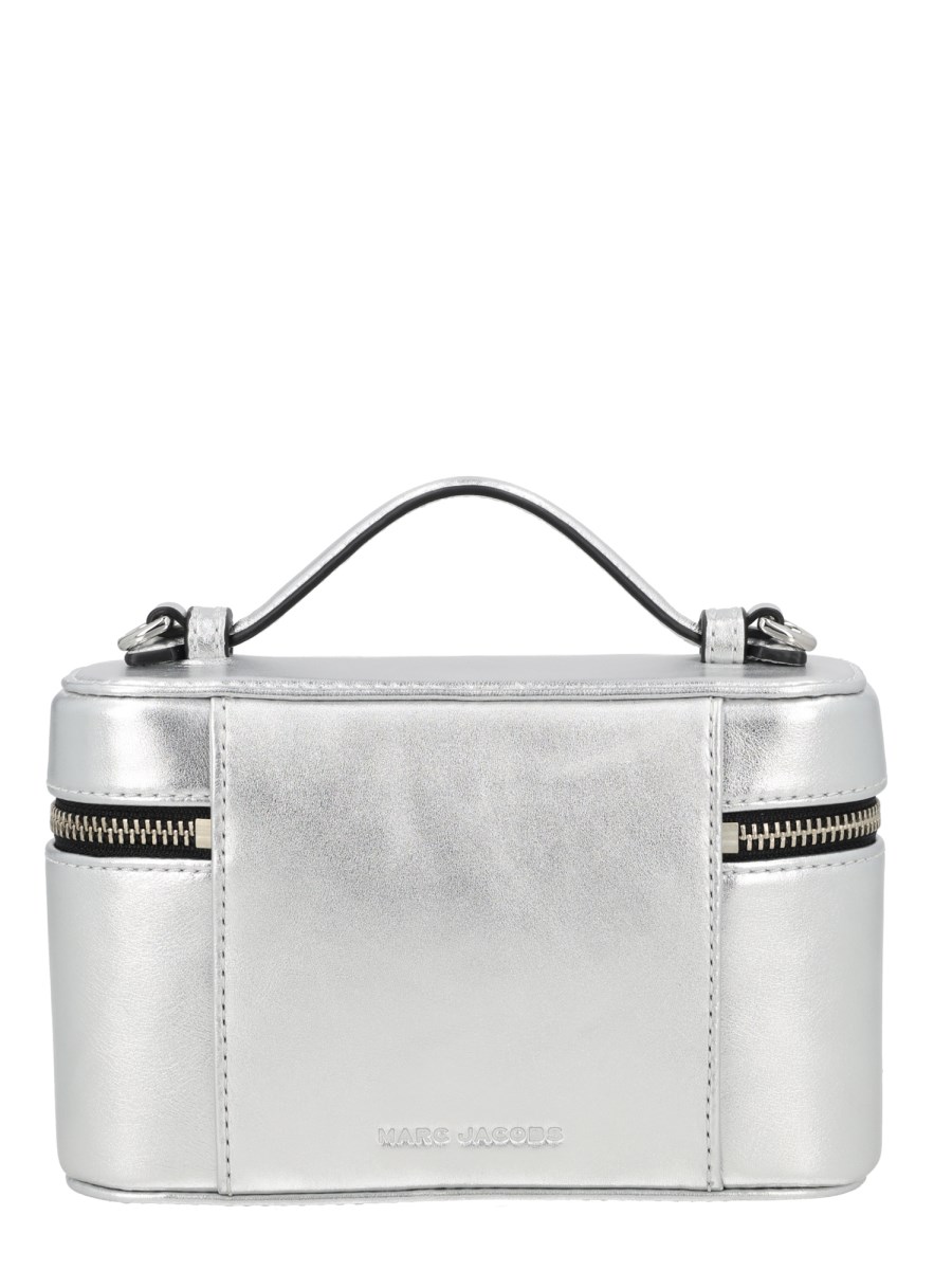 BORSA VANITY SCENE