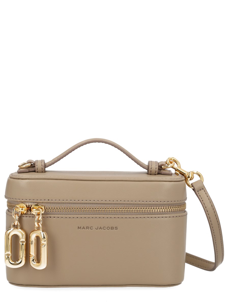 BORSA VANITY SCENE