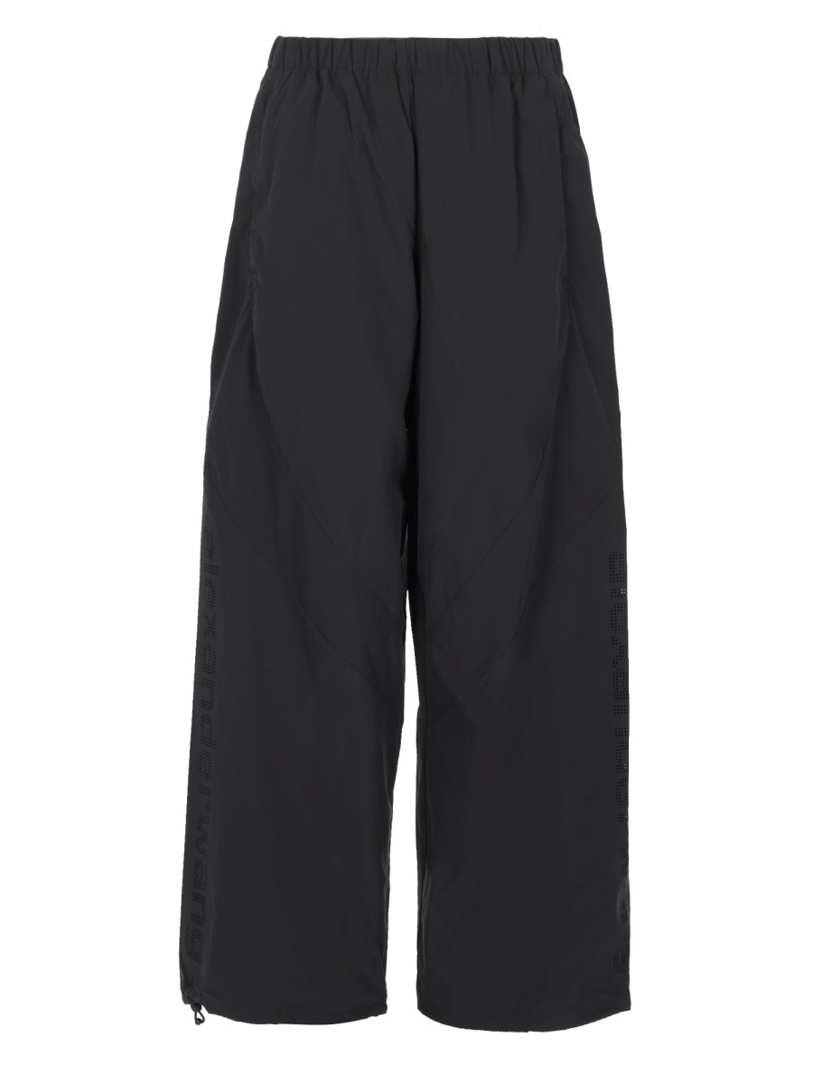 PANTALONE TRUCK CON LOGO TRAFORATO