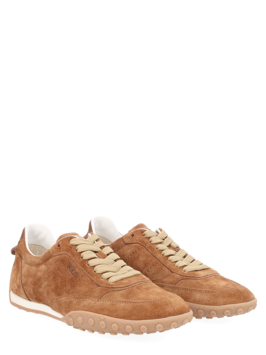 Sneaker in Suede