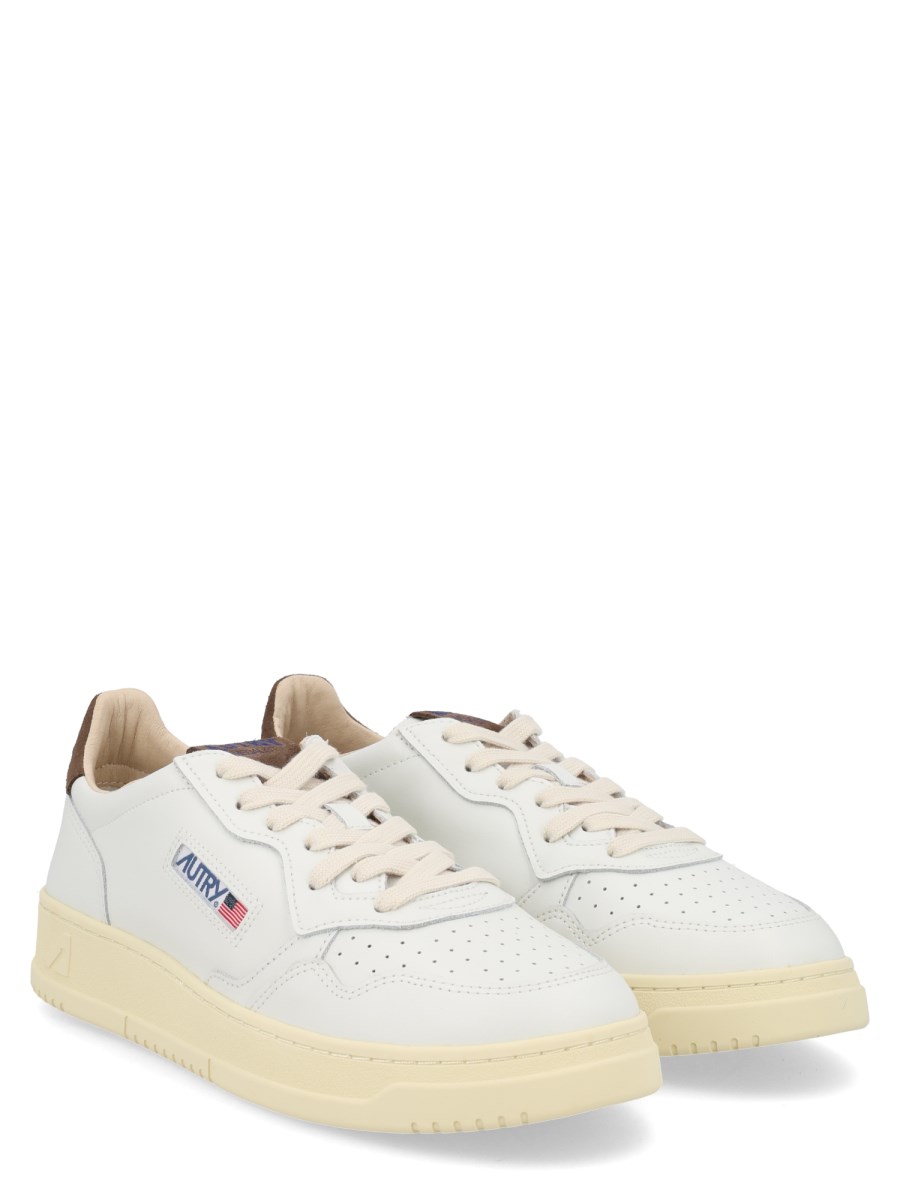 SNEAKER MEDALIST LOW