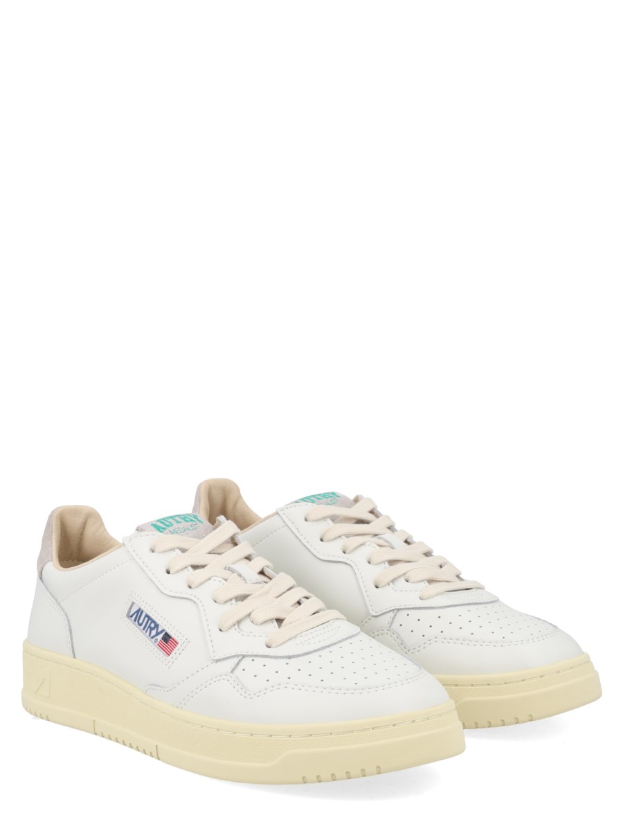 SNEAKER MEDALIST LOW