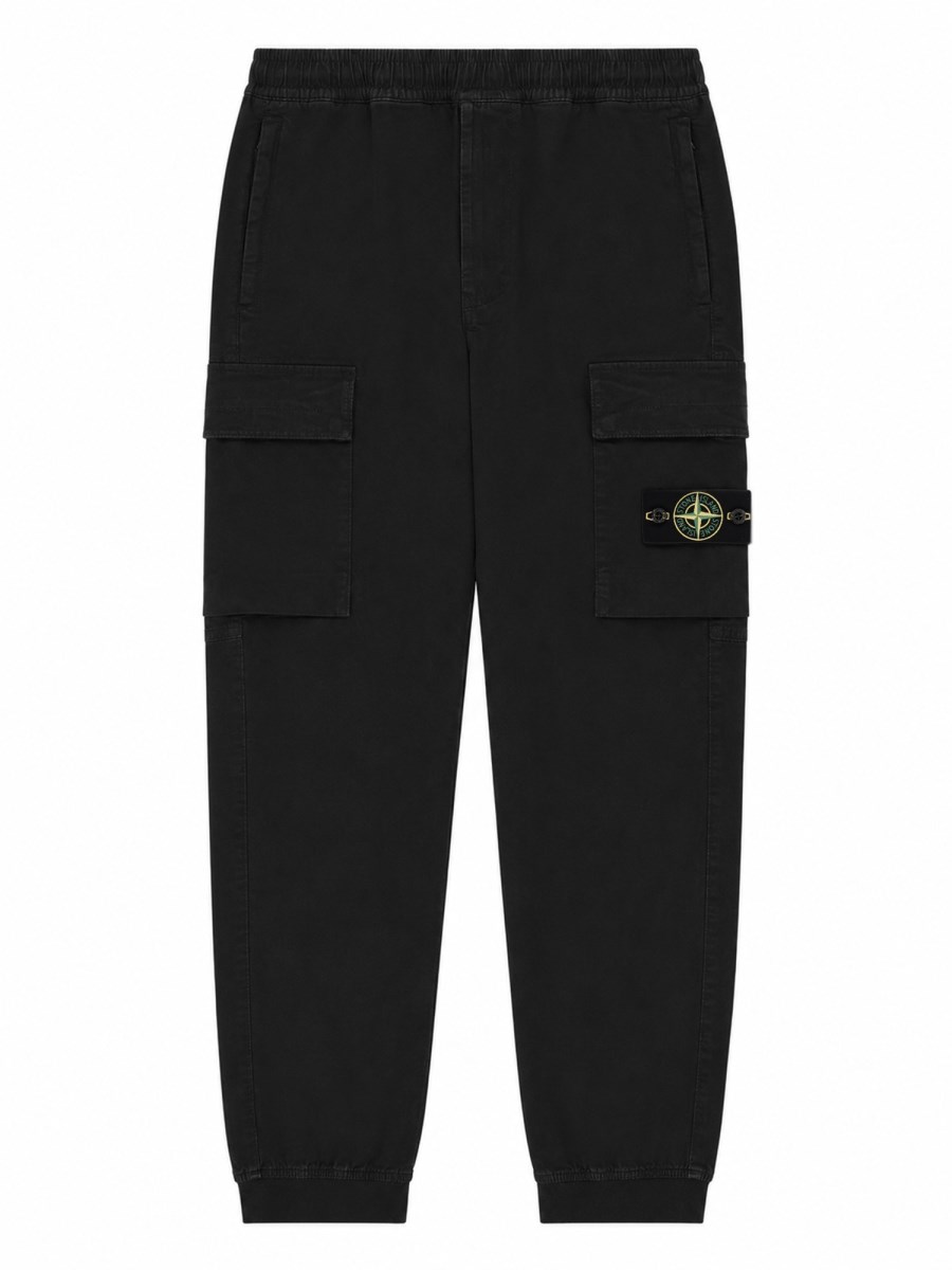 PANTALONE CARGO CON PATCH LOGO
