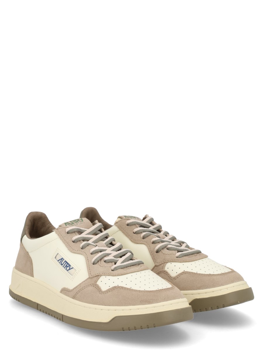 SNEAKER MEDALIST LOW