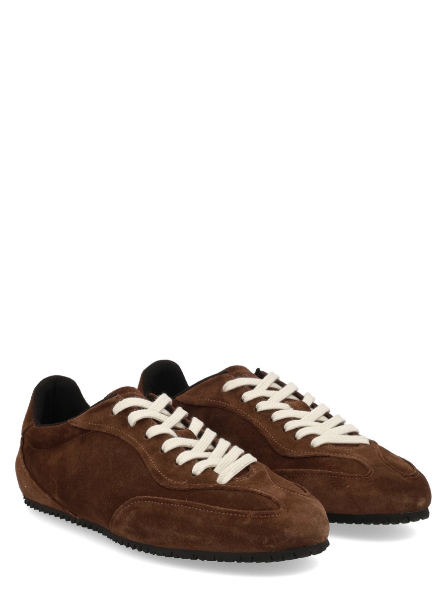 Sneaker Daze Runner