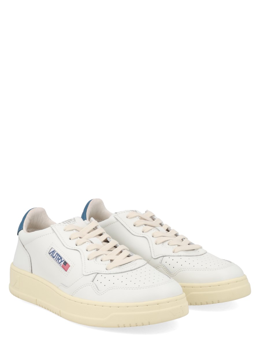 SNEAKER MEDALIST LOW
