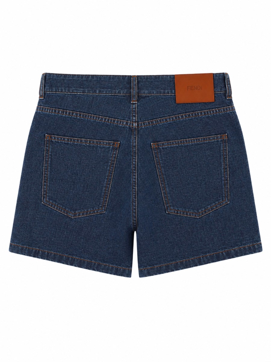 SHORTS IN DENIM