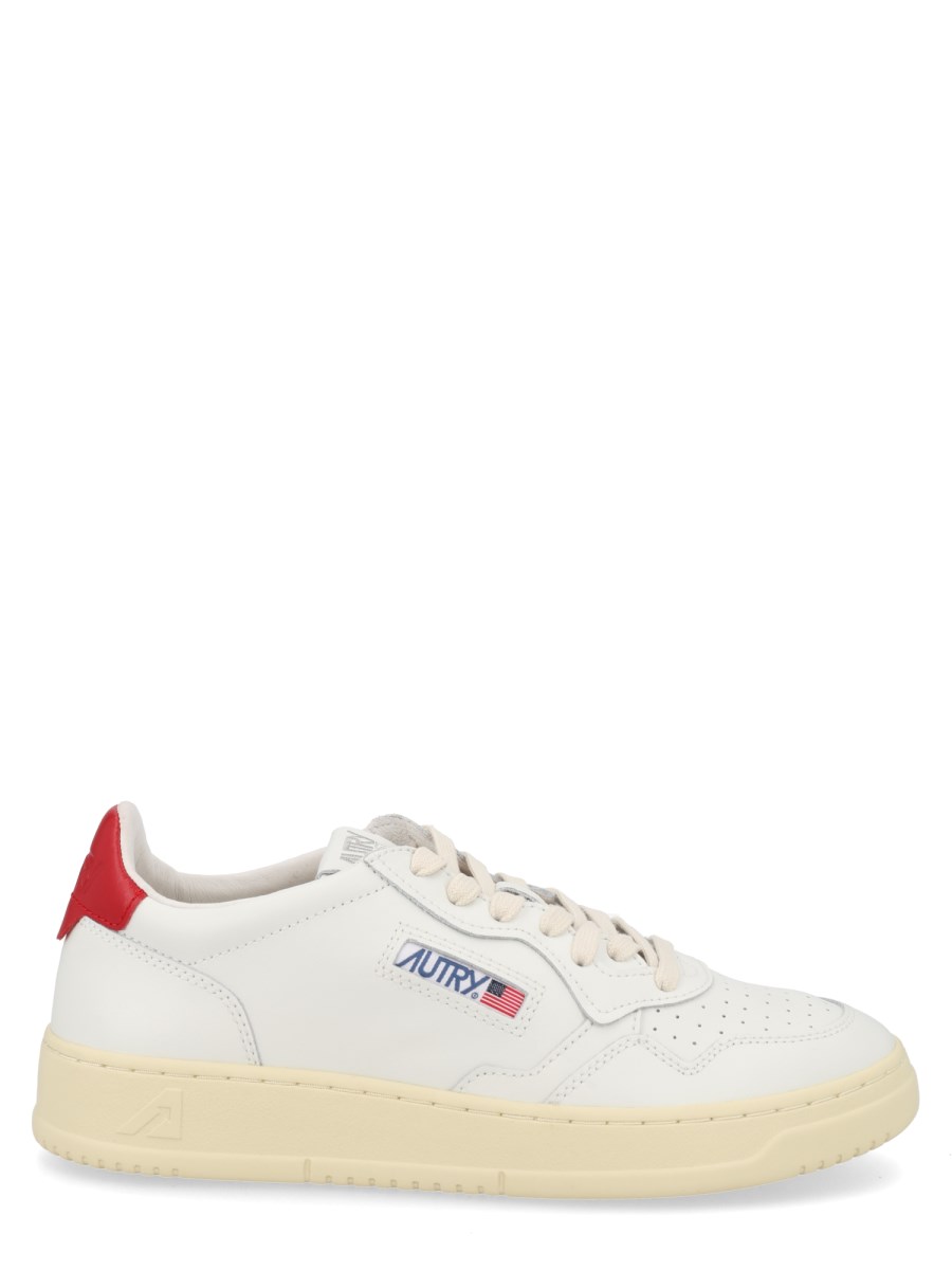 SNEAKER MEDALIST LOW