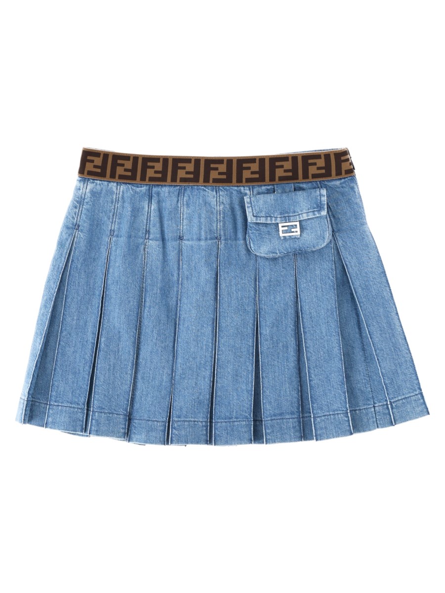 Minigonna in denim plissettato con decorazione micro baguette