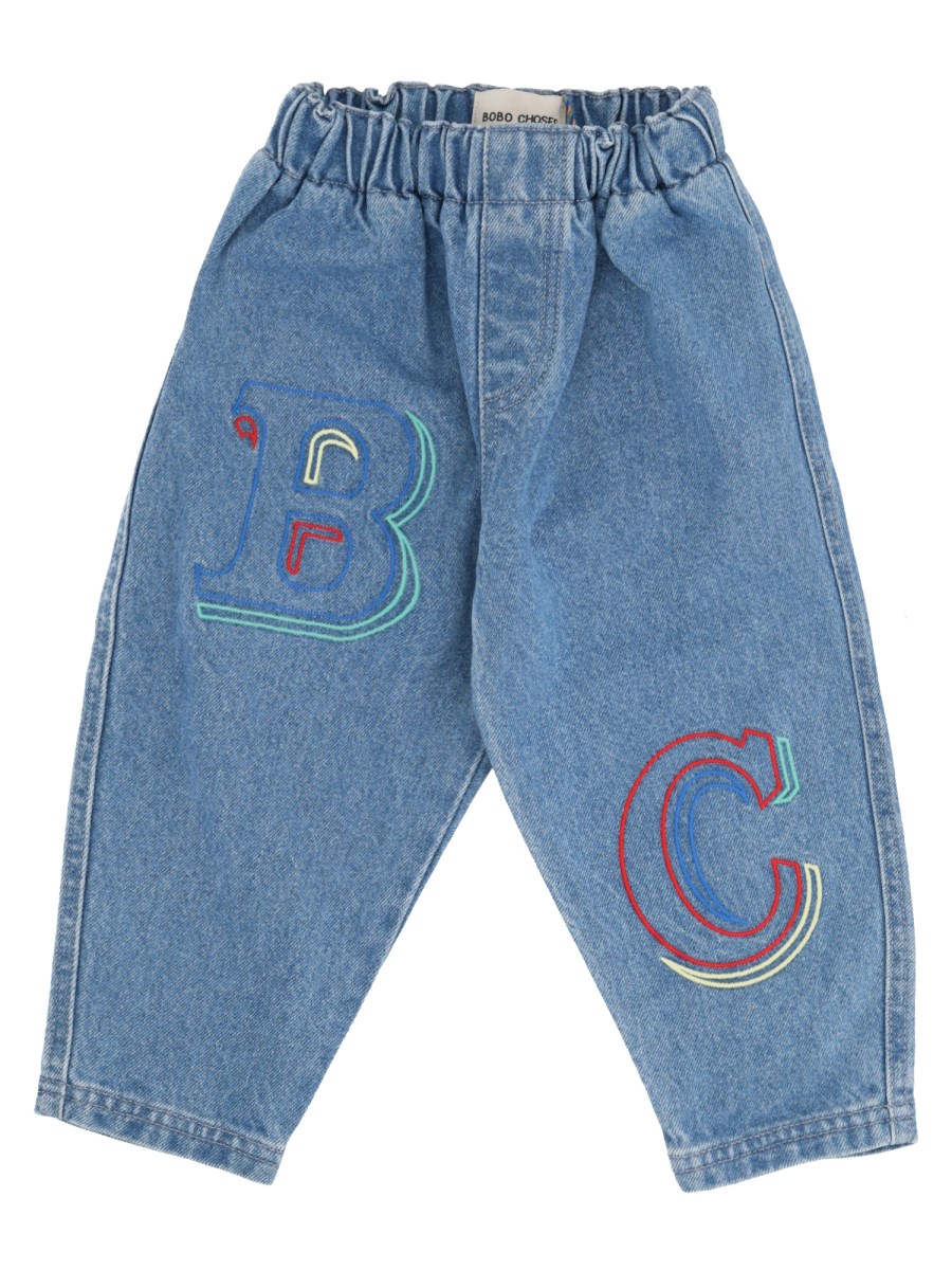 Jeans con logo ricamato sul davanti