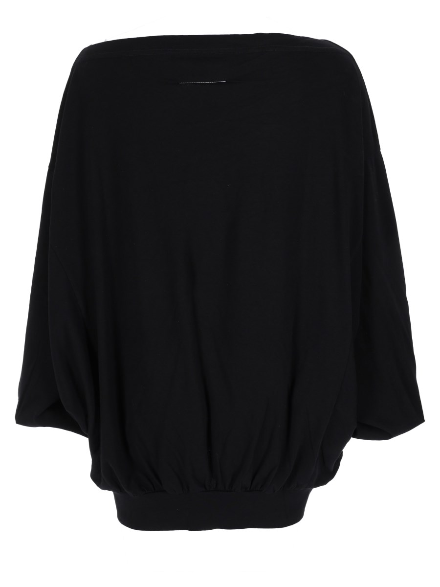 t-shirt asimmetrica a manica lunga