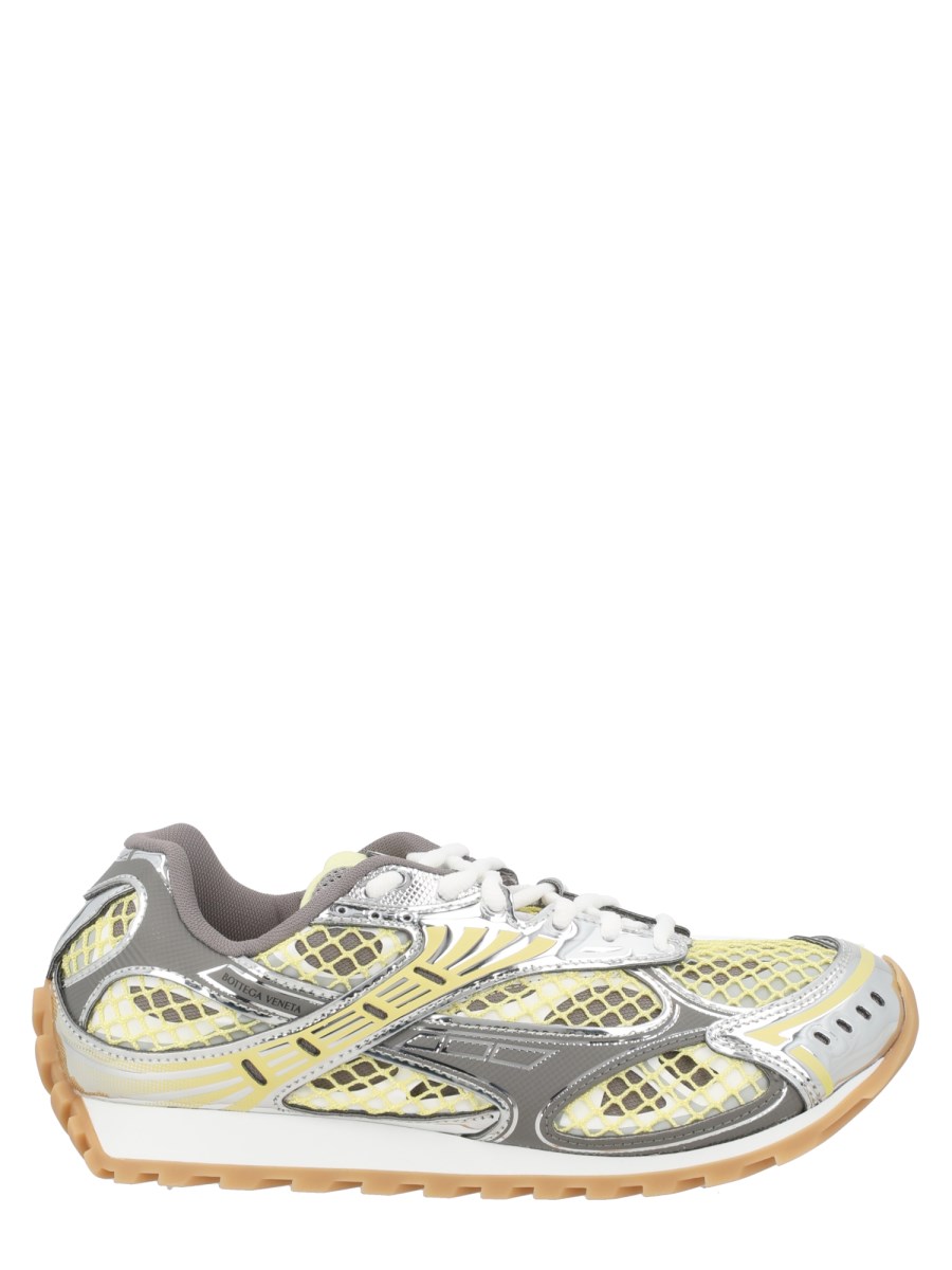 SNEAKER ORBIT